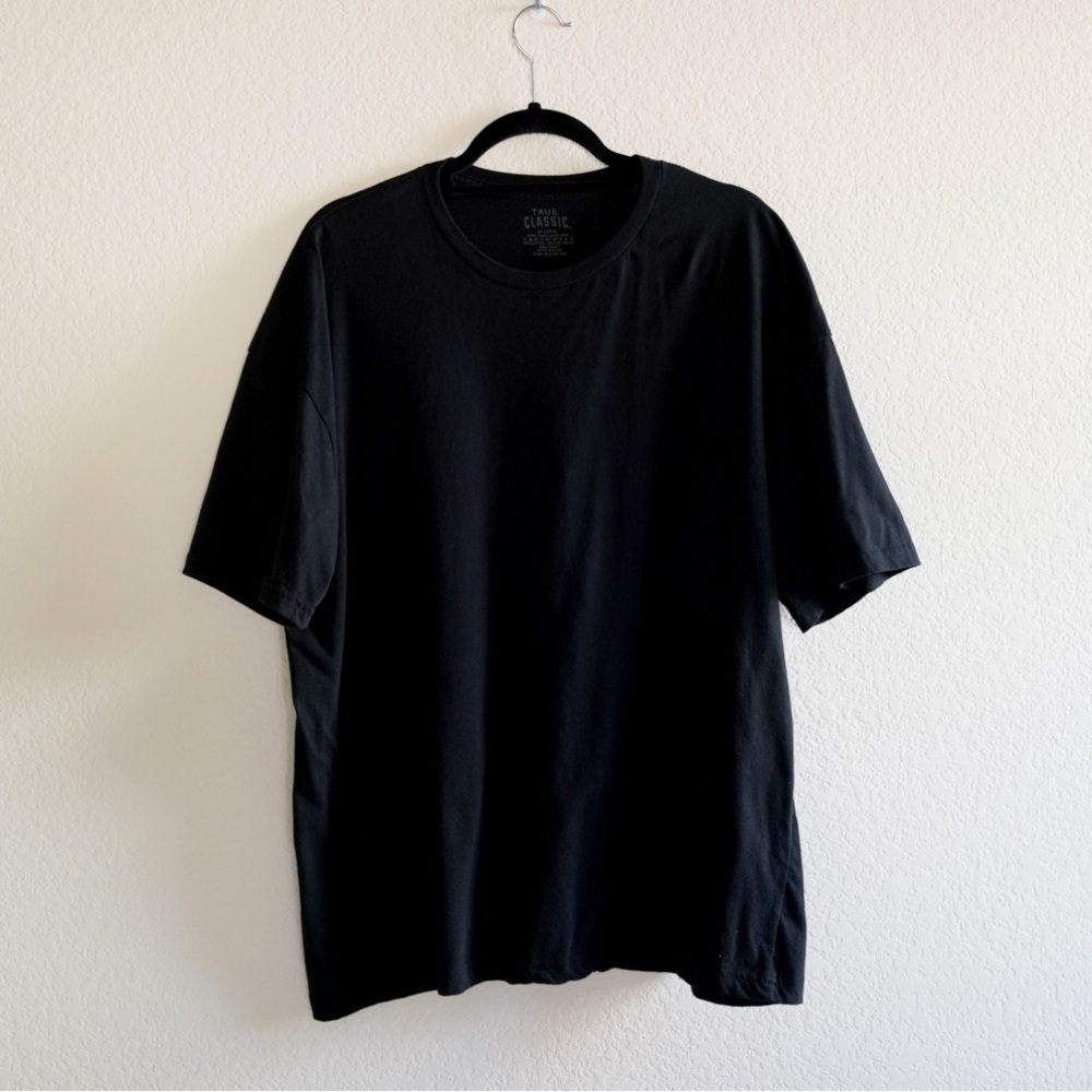 True Classic Crew Neck T-shirt in Black color. XXL